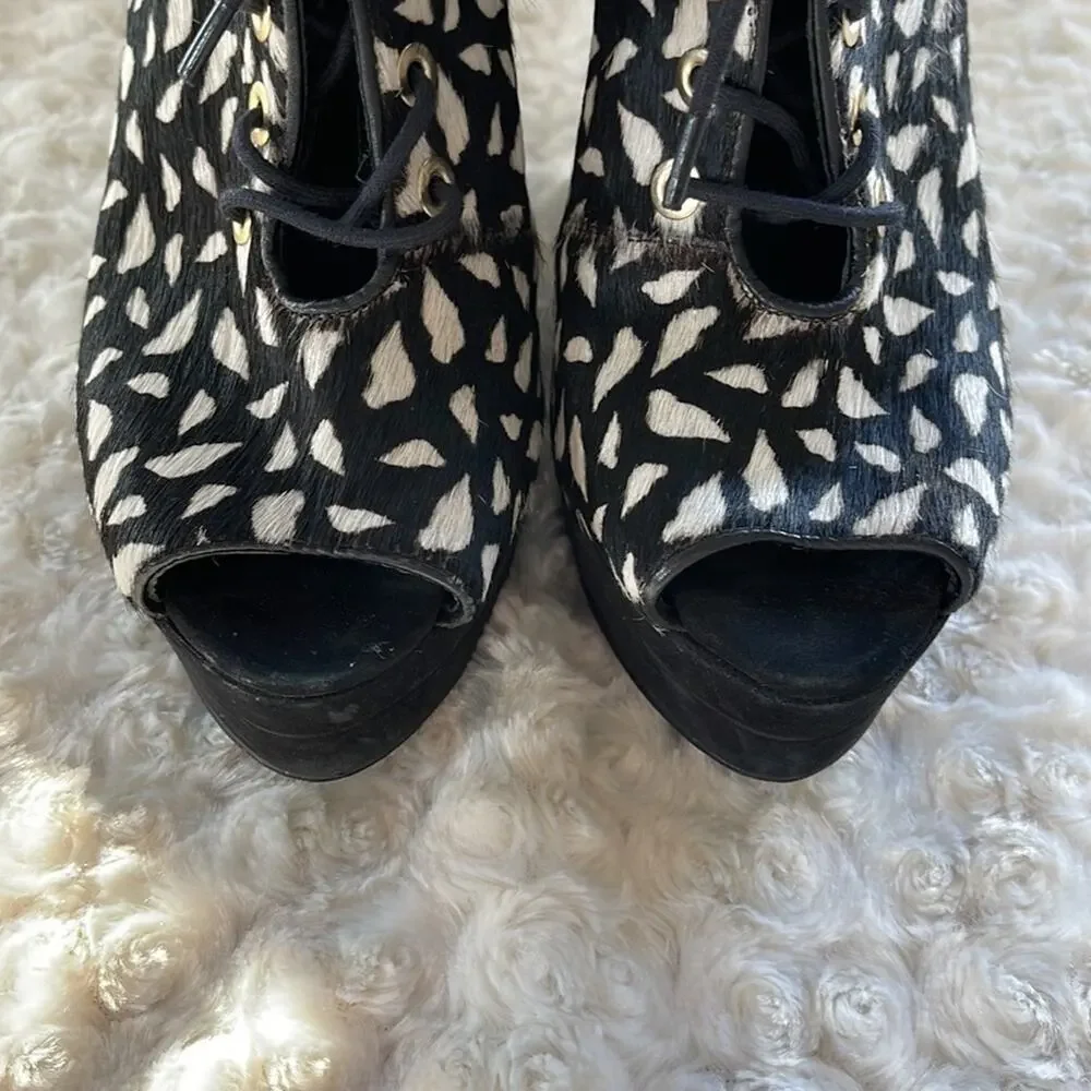 Diane Von Furstenberg Open Toes Wedge Ankle Boots Animal Print Size 8.5 M